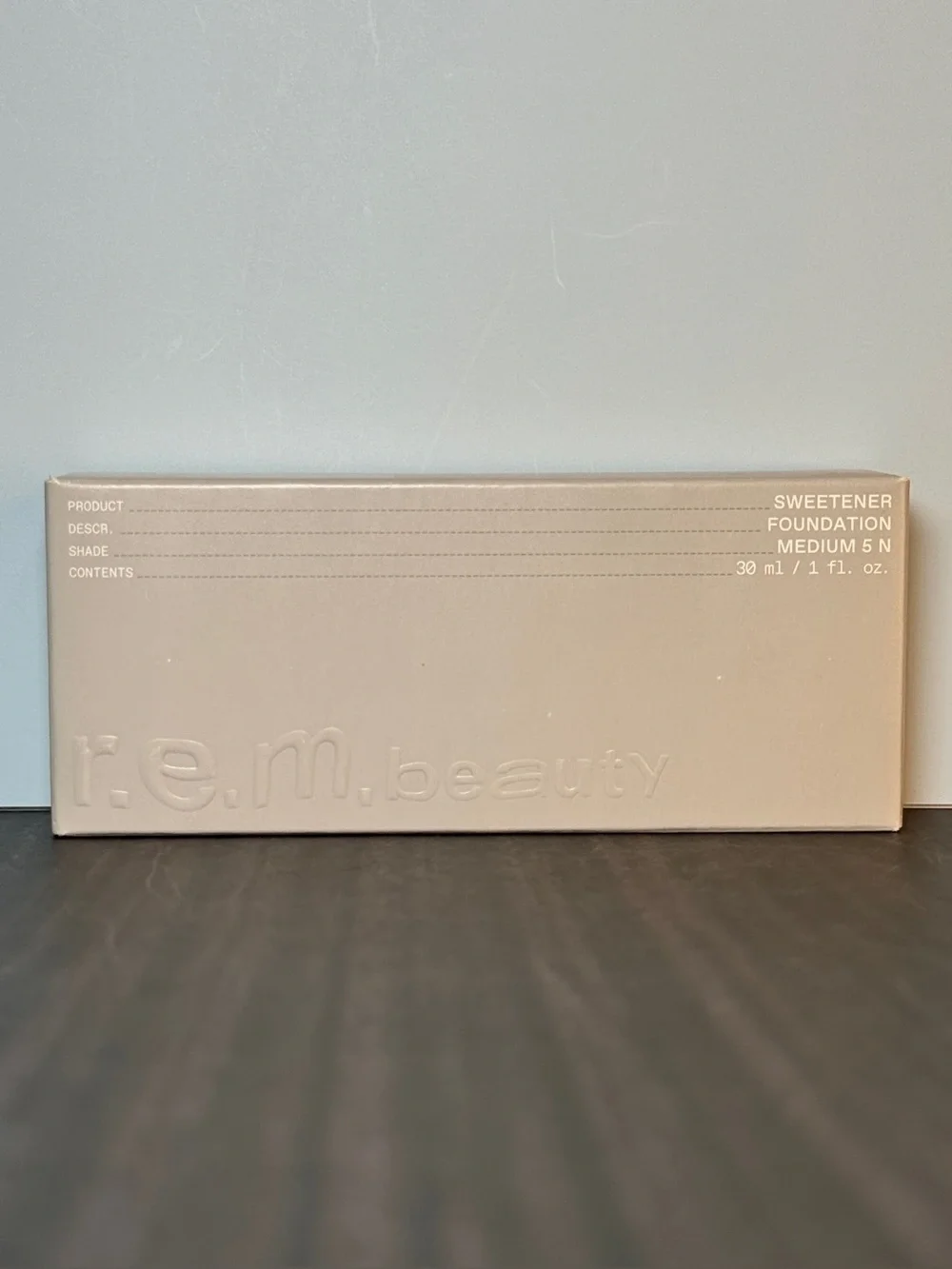 r.e.m. beauty sweetener foundation (medium 5 N) 30 ml / 1 fl oz NIB